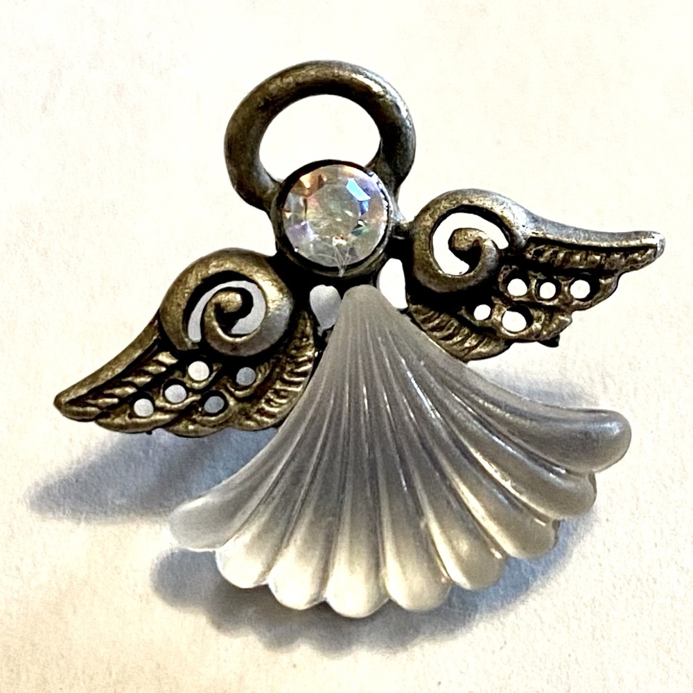 Vintage Olit USA Angel brooch pin